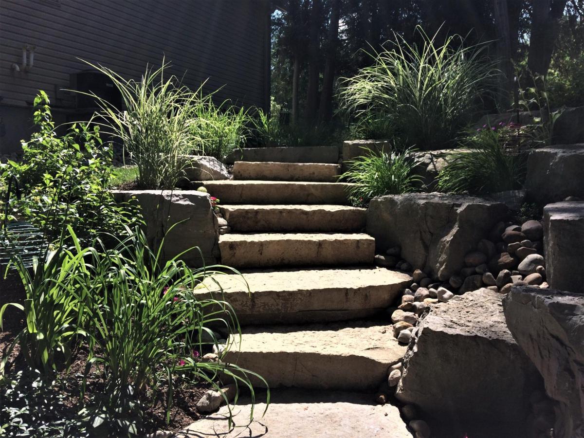 Romantic Riverside Suite In Elora Exterior photo